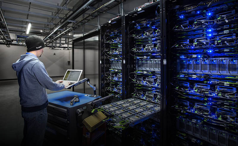 Performa Server Web Hosting