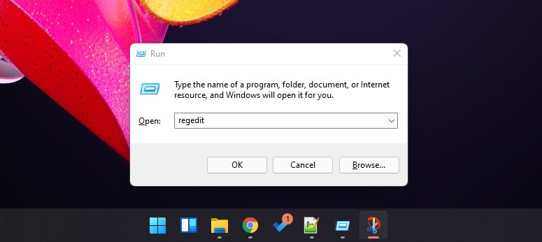Buka Registry Editor lewat Windws RUN