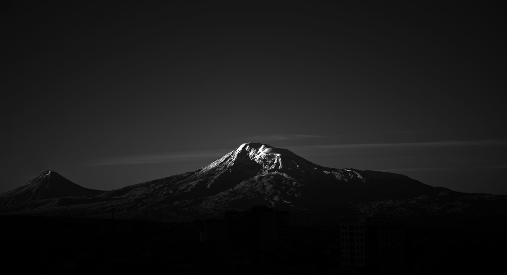 13. Background Dark Mountain HD For PC