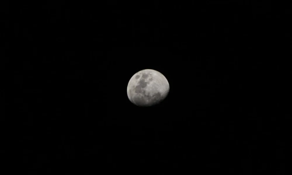 3. Dark Moon Background HD