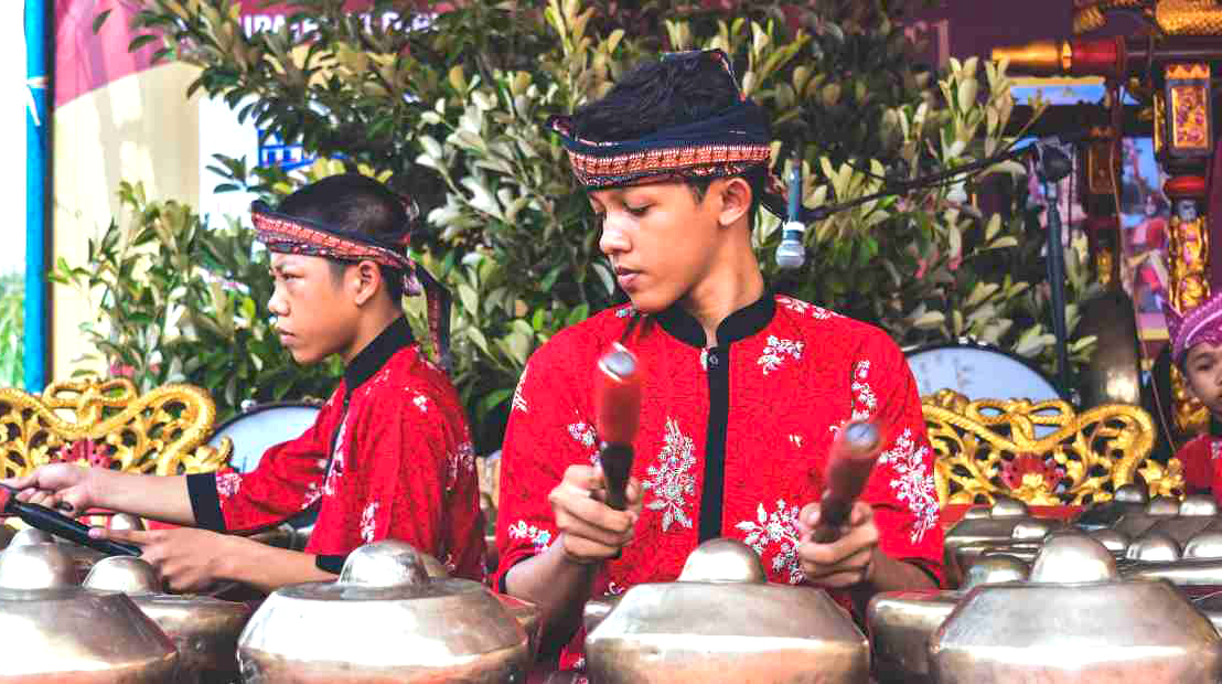 Fungsi Lagu Daerah di Indonesia