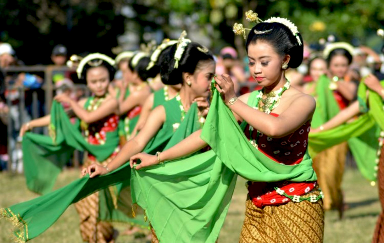 1 Tari Gambyong