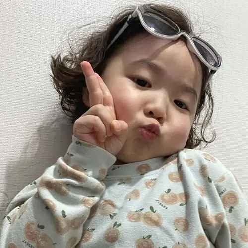 Gambar 13. PP WA Kocak anak kecil selfie gemas