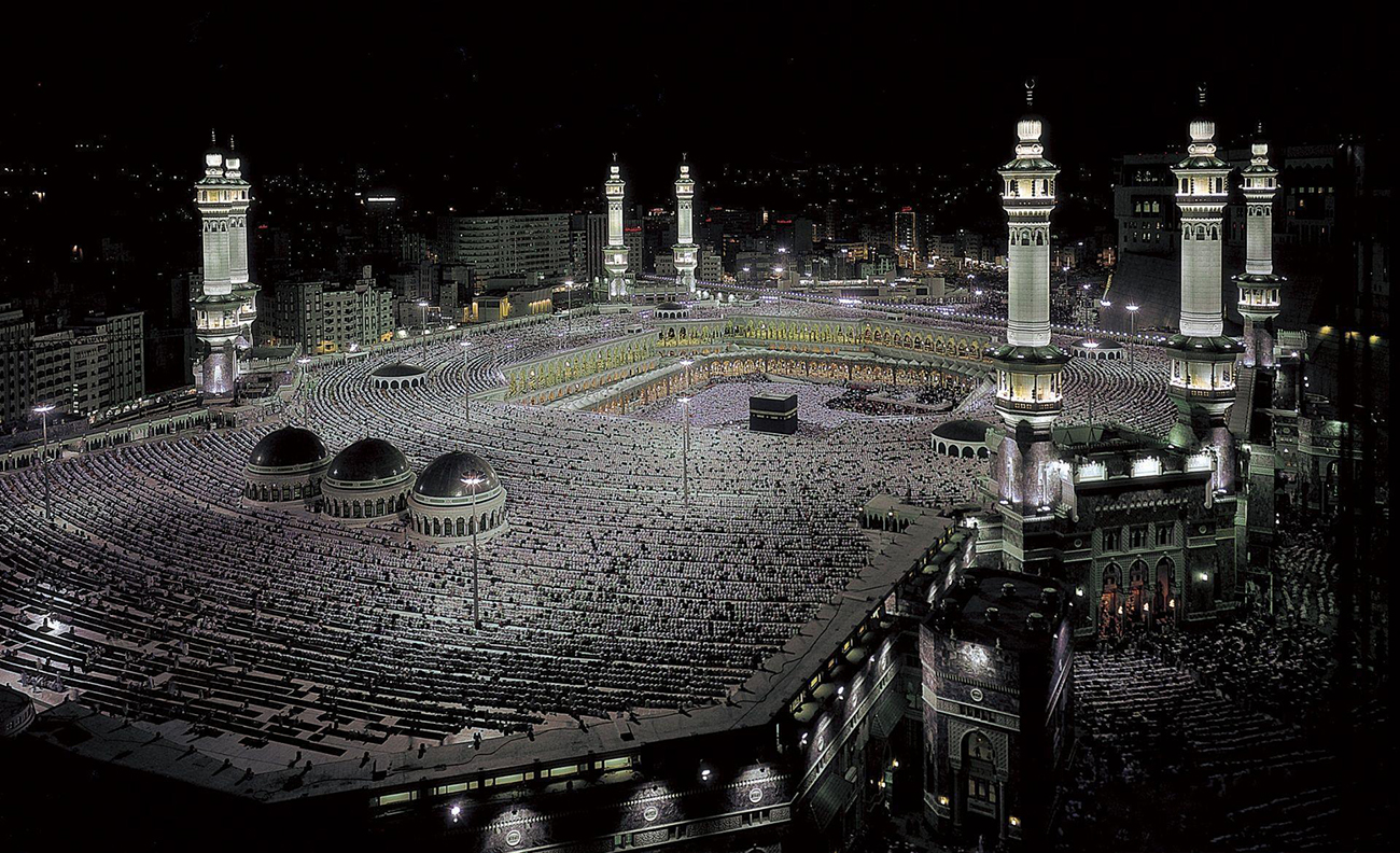 Gambar 20. ibadah di kaaba